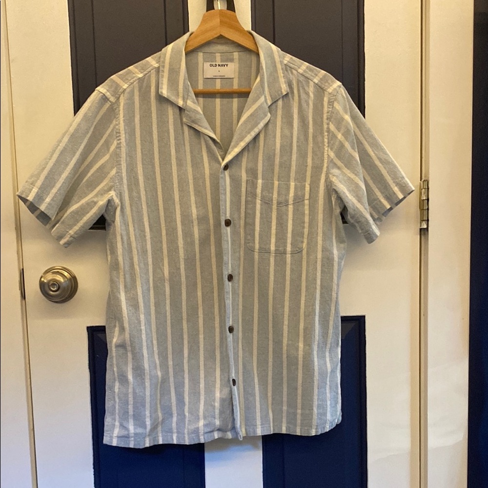 Blue and white striped shirt!